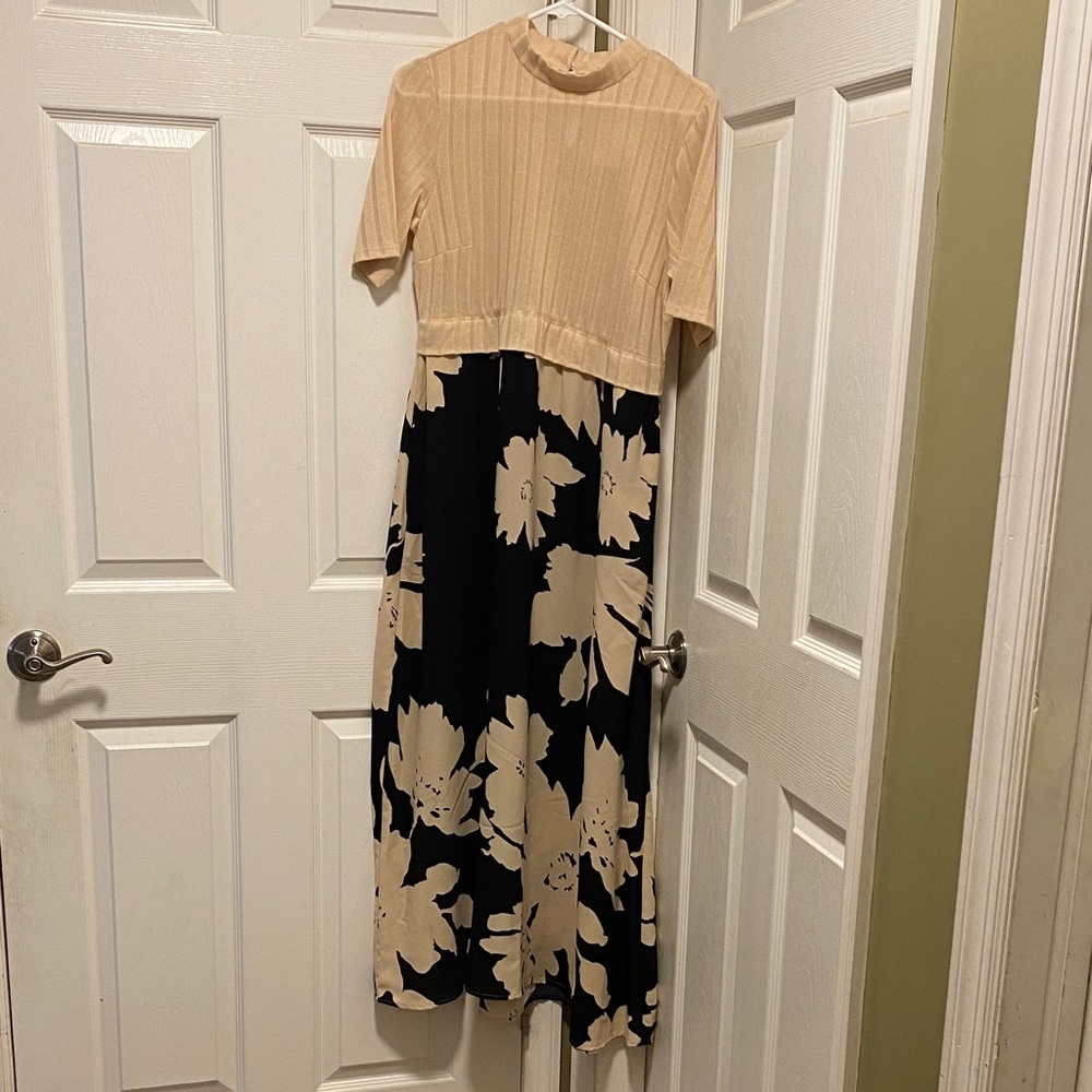 Cato Fashions Dress Size Medium Petite with Pockets - Picture 2 of 8